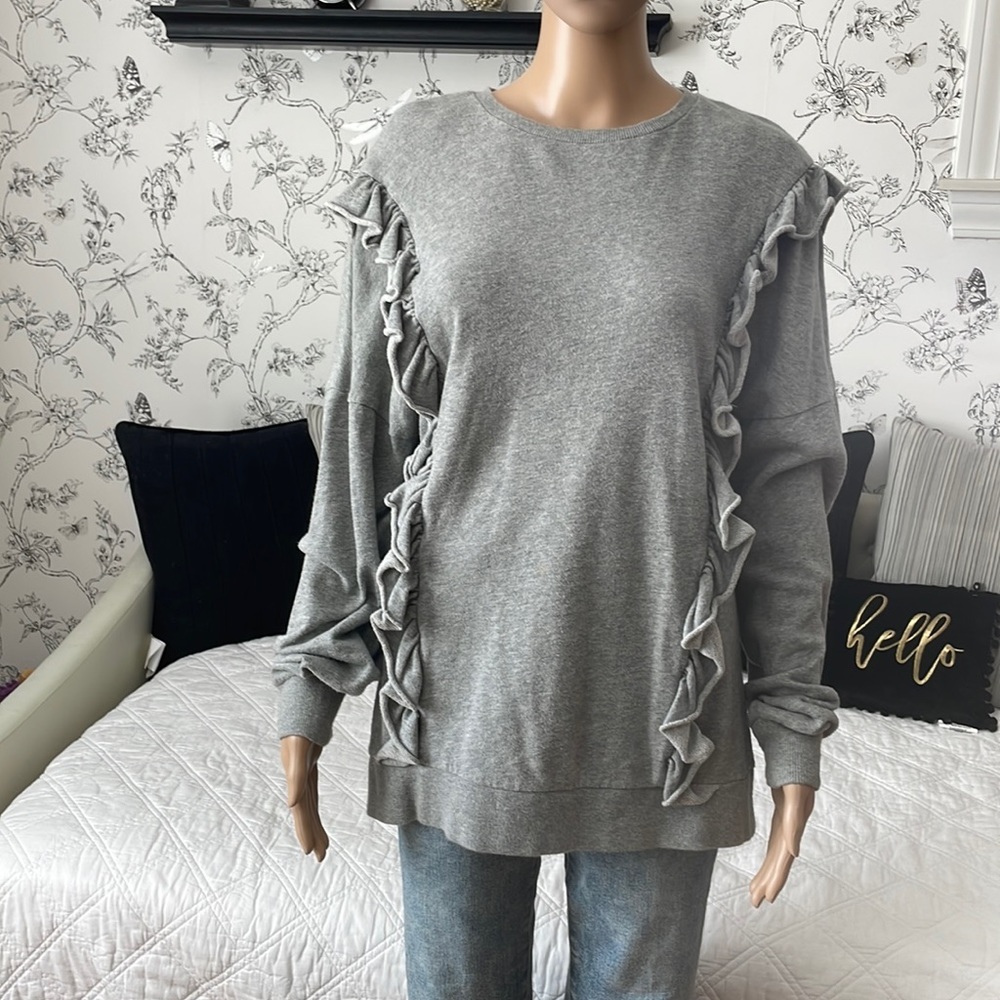 Oversized Gray Ruffle Sweatshirt